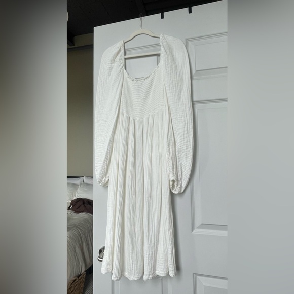 Midi Dress— Puff Sleeve - Picture 2 of 3